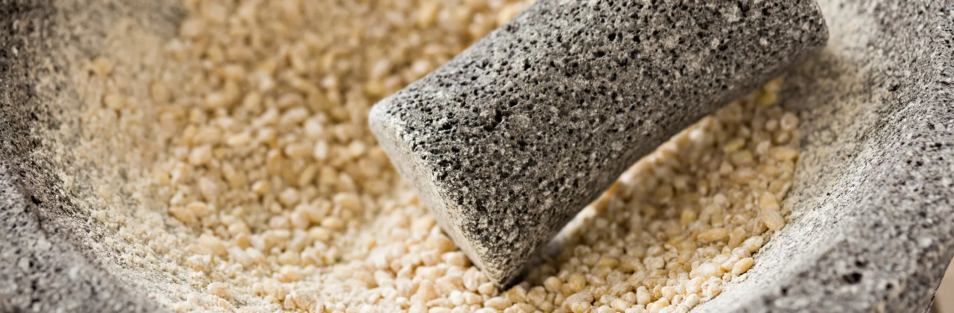 Cómo curar un molcajete