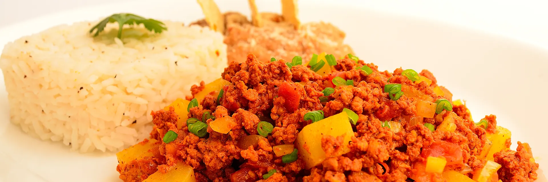 Te acercamos hoy deliciosos terroncitos de carne y condimentos que en un dos por tres estarán.